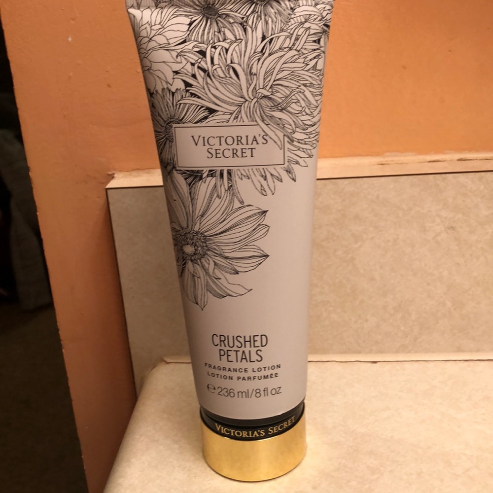 Victoria’s Secret Crushed Petals lotion